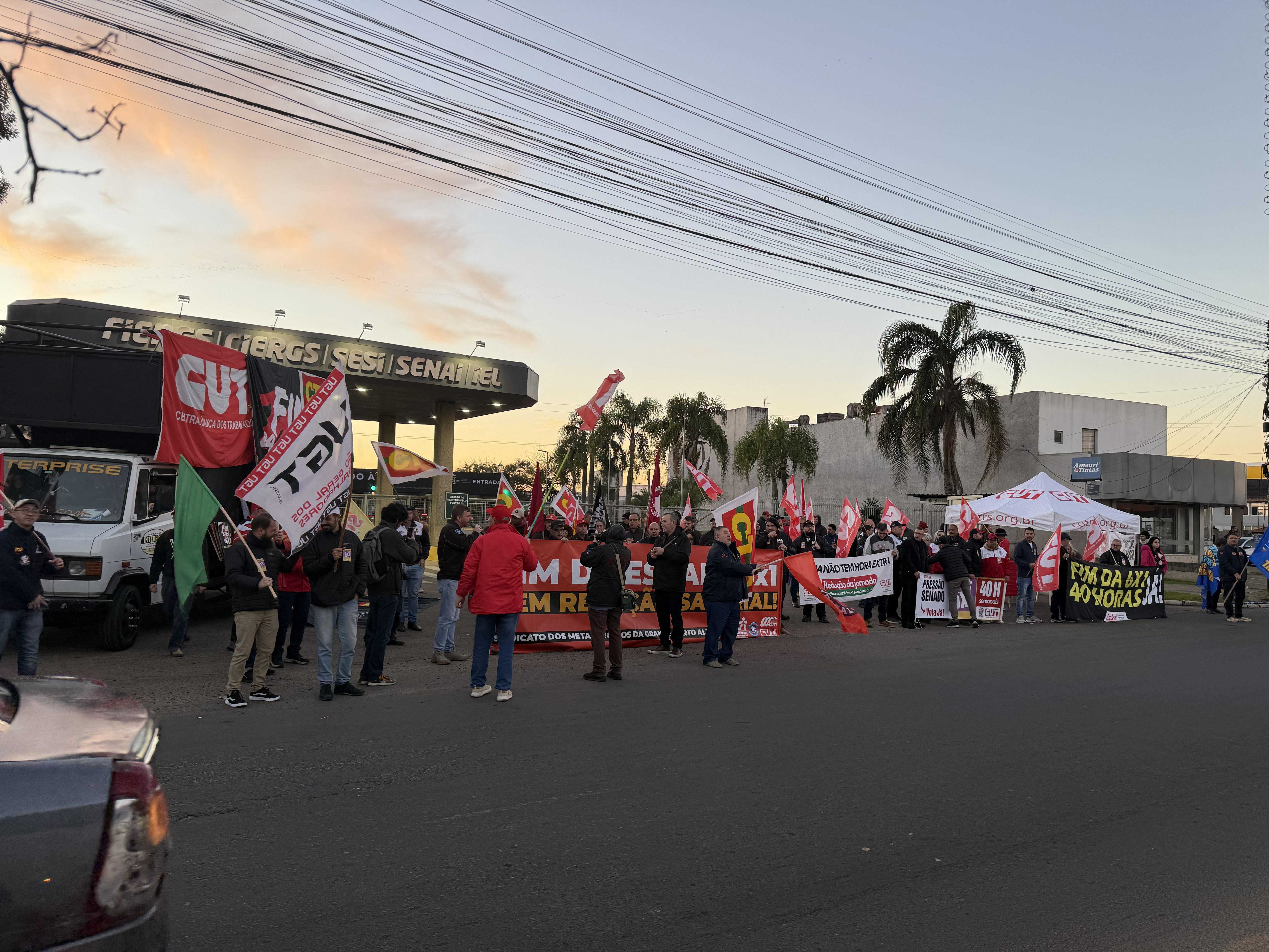 SEEAC-RS participa de mobilização pelo fim da escala 6x1